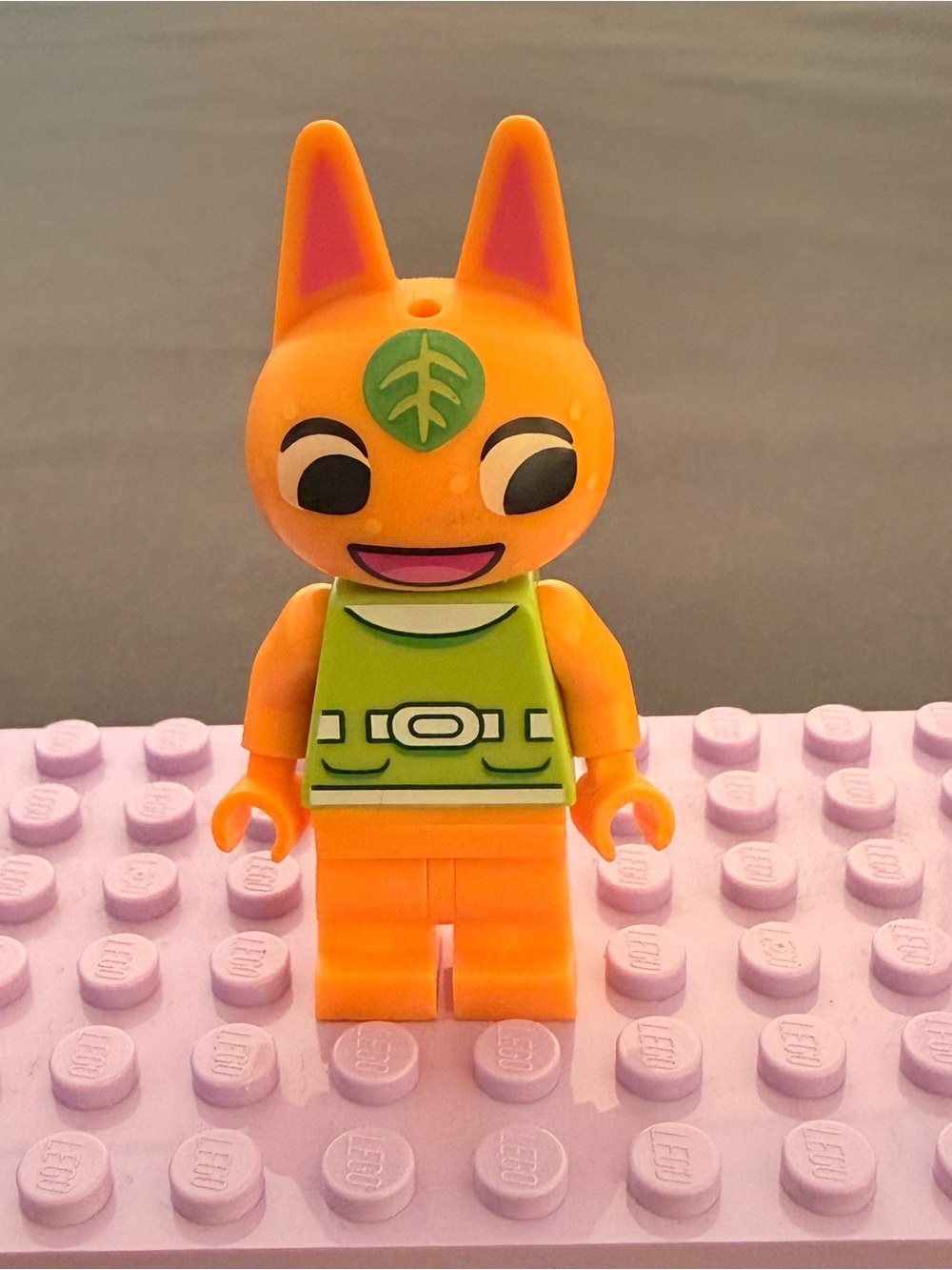 LEGO Animal Crossing TANGY Minifigure Cat w Leaf ani011